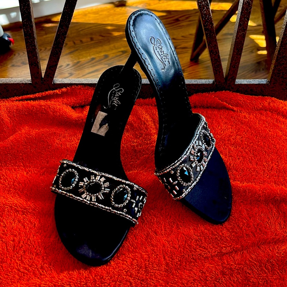 Starlet jeweled black sandal w/ silver & black beads 3 1/2” high heel size 6 EUC